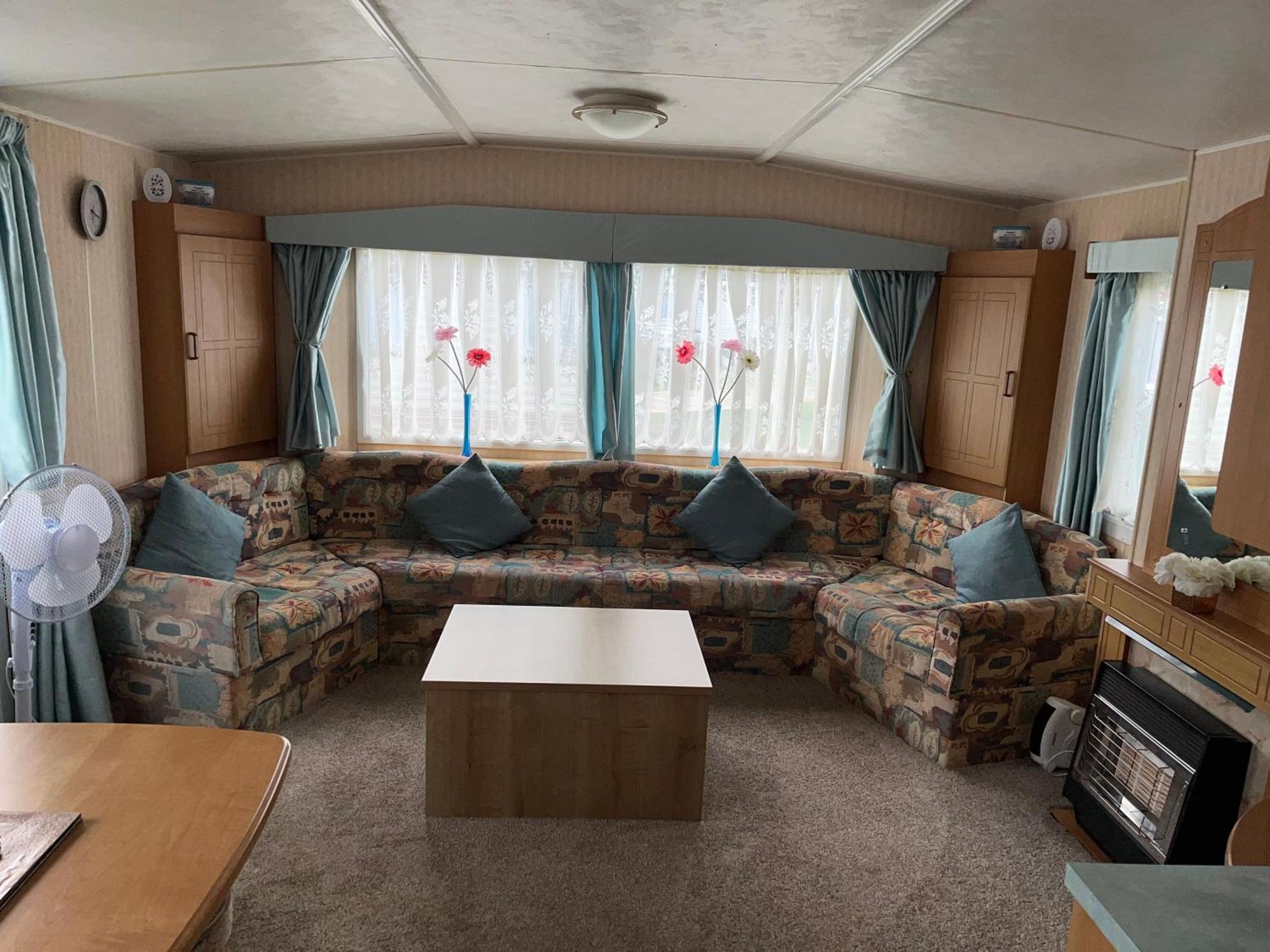 Sealands Highbury Next To Fantasy Island And Beach 8 Berth Beds Made Up For Arrival Ingoldmells Exterior photo